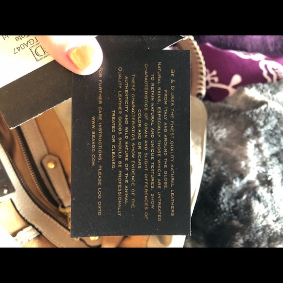 BE&D Gold studded purse - Picture 8 of 8